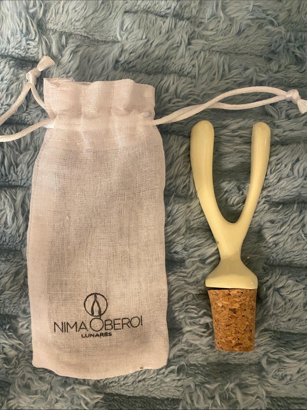 Nima Oberoi Pale Yellow/Cream Ceramic Wine Bottle Stopper Brand New